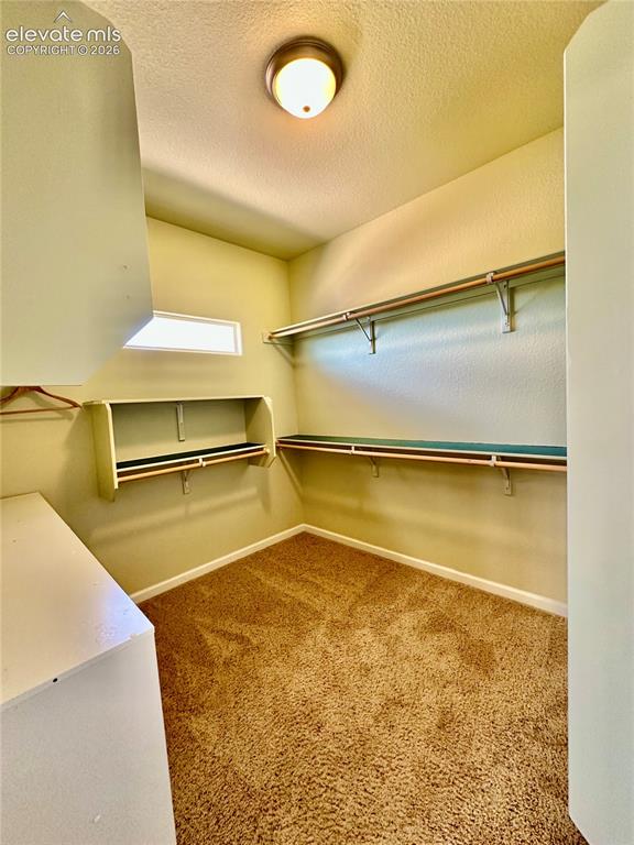 Image 25 of 46: Closet