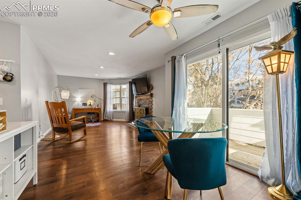 Image 11 of 39: Dining Area