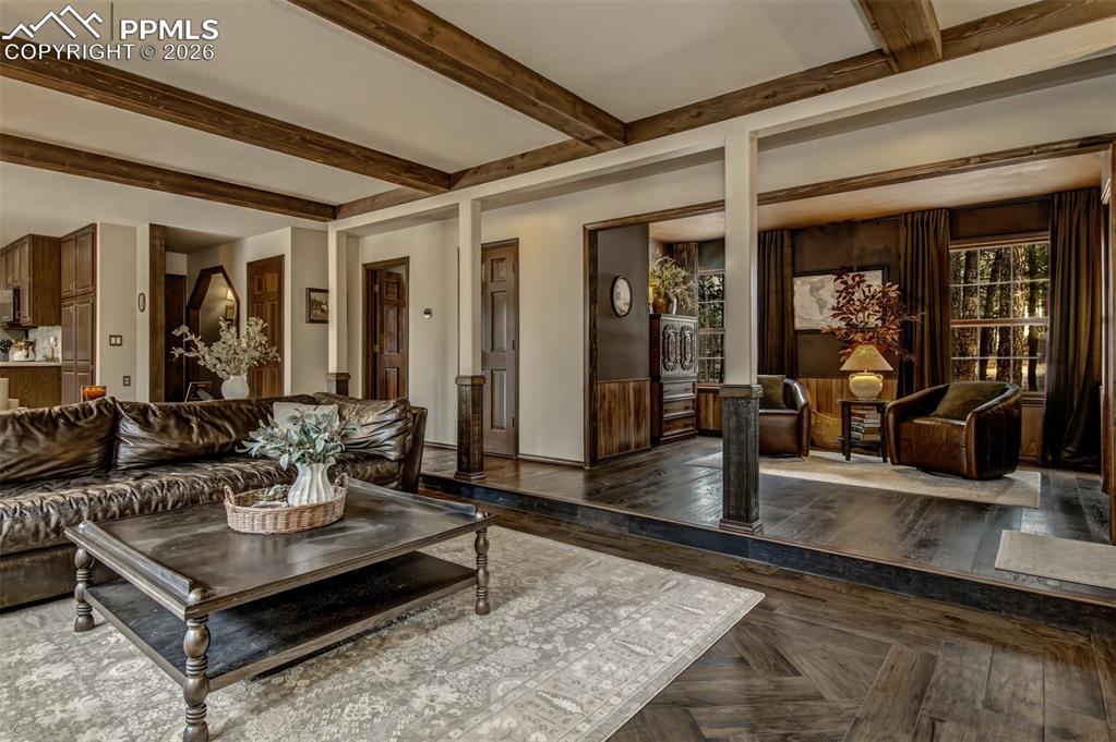 Image 16 of 32: Living Room