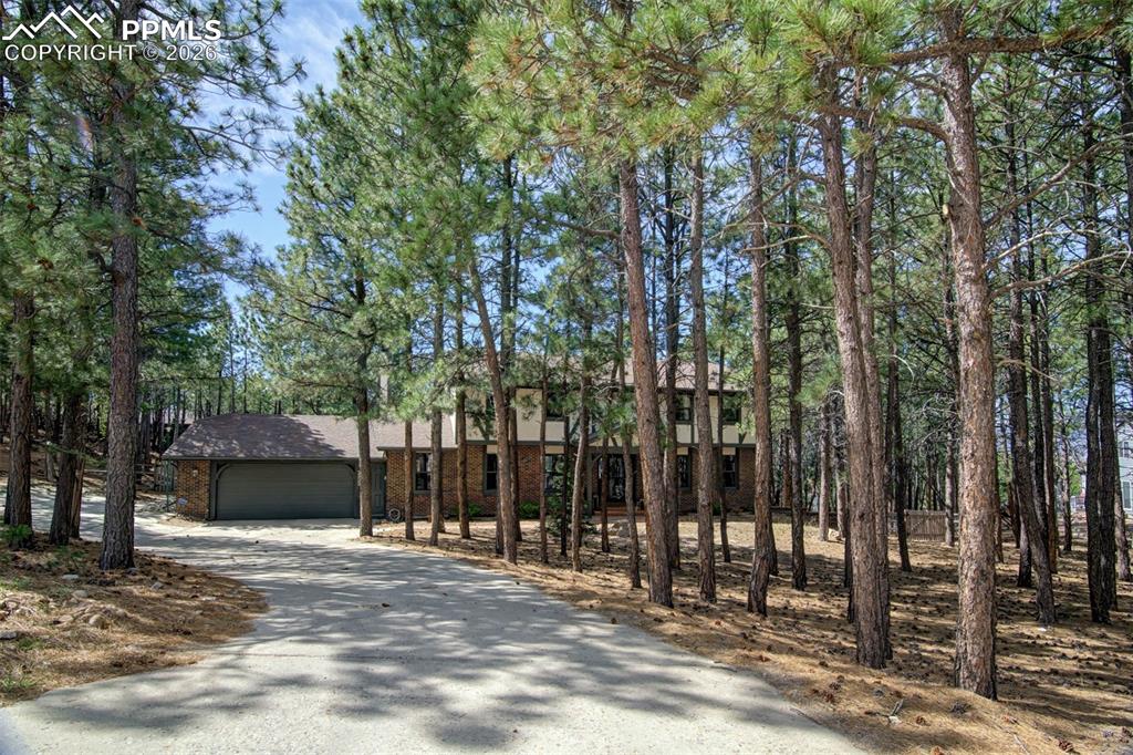 Image 2 of 32: Front of Structure