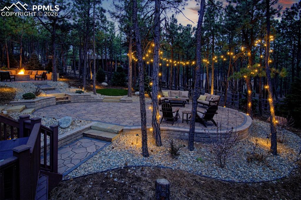 Image 29 of 32: Patio