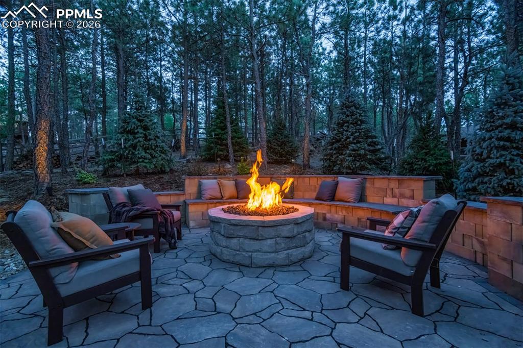 Image 30 of 32: Patio