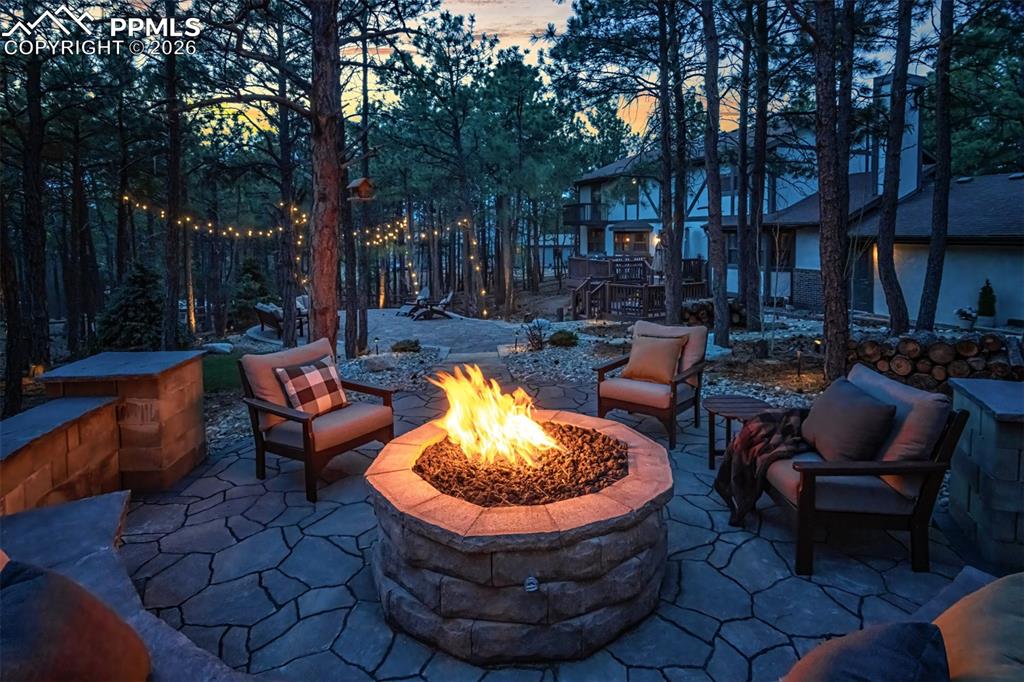 Image 31 of 32: Patio