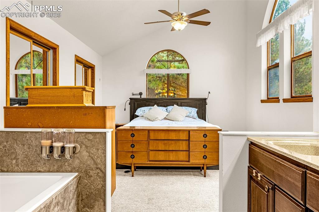 Image 22 of 37: Bedroom