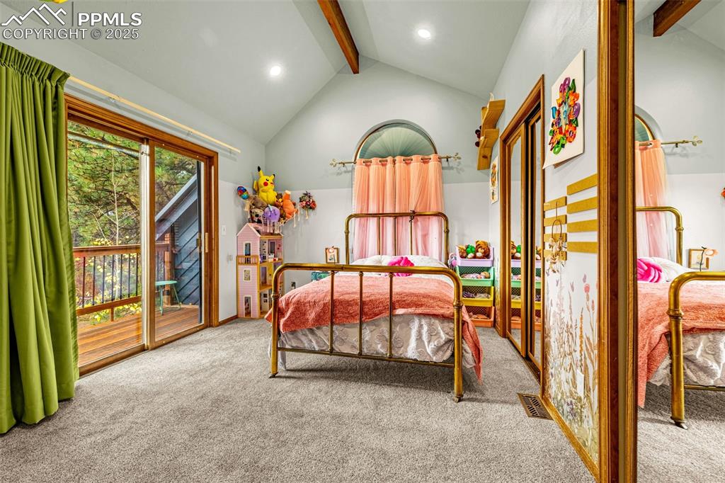 Image 27 of 37: Bedroom