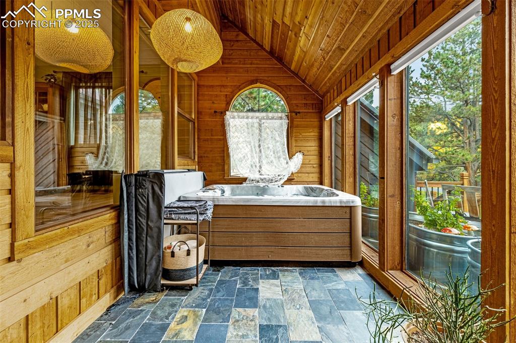 Image 9 of 37: Sun Room