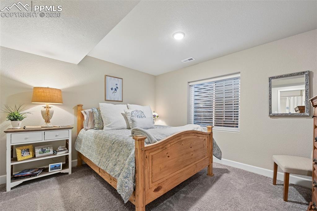 Image 26 of 47: Bedroom