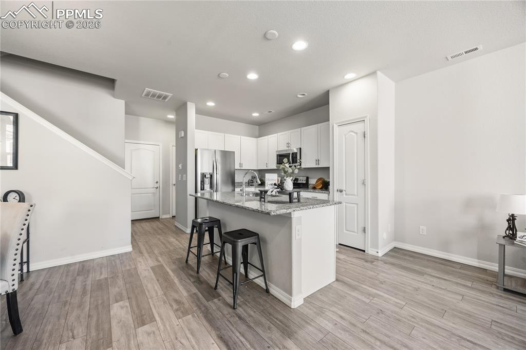 Image 10 of 38: Kitchen