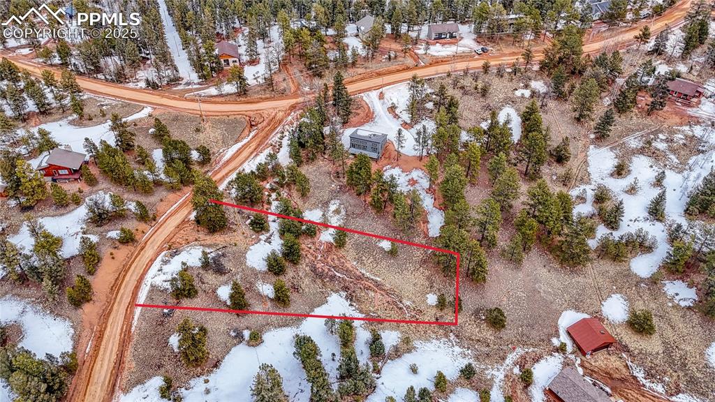 Image 6 of 23: Property Lines are approximate and not a survey