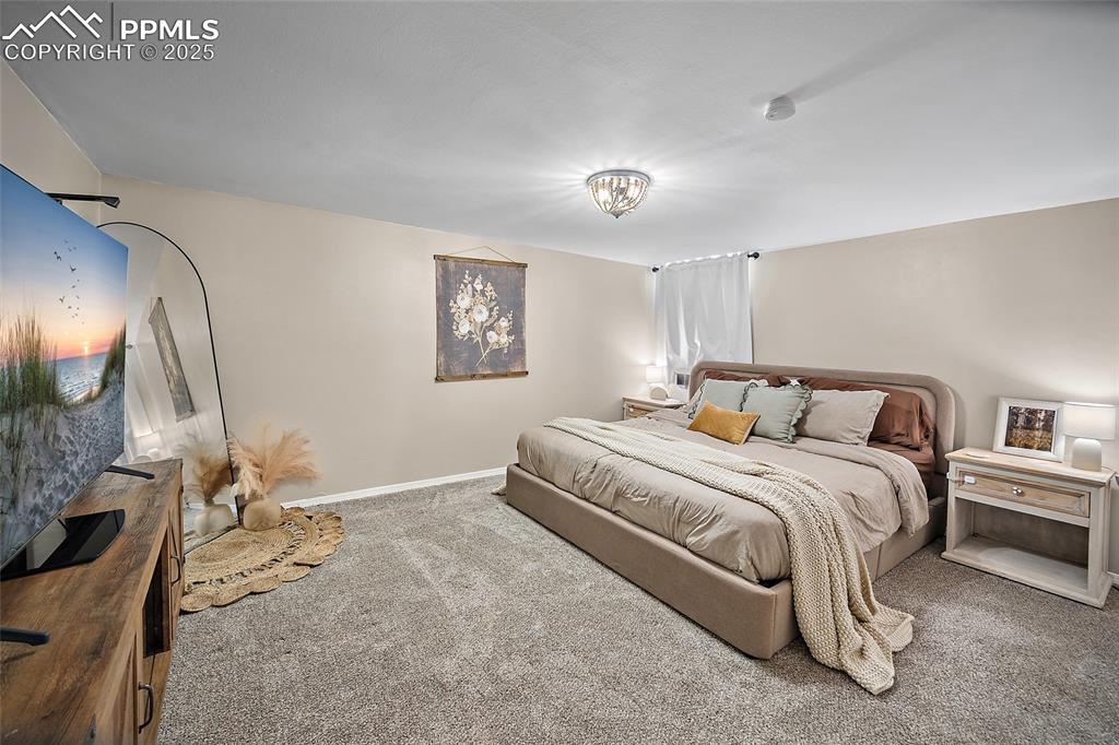 Image 15 of 22: Bedroom