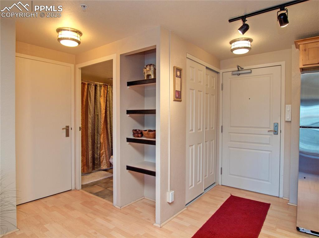 Image 2 of 15: Entry