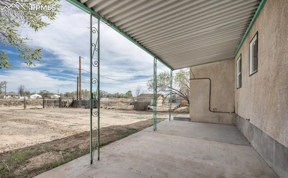 Image 29 of 33: Patio