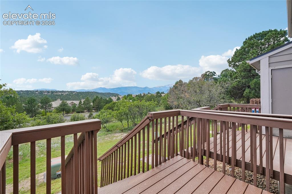 Image 7 of 26: Deck