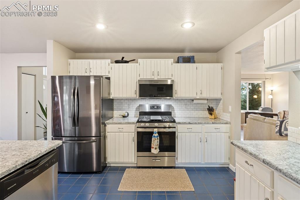 Image 6 of 34: Kitchen