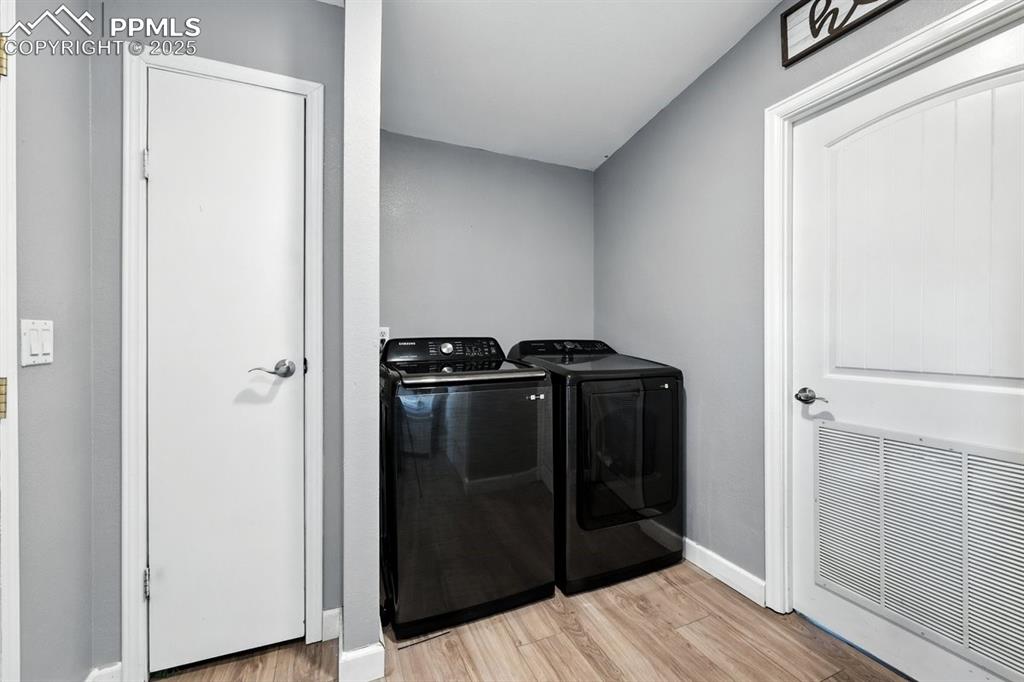 Image 14 of 44: Laundry