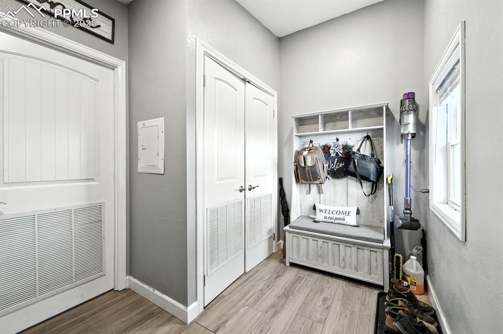 Image 15 of 44: Mud Room