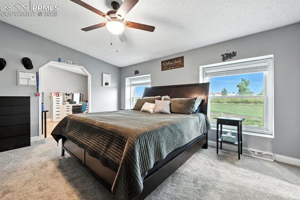 Image 21 of 44: Bedroom