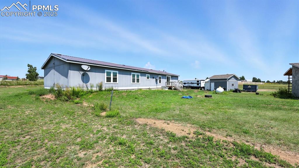 Image 34 of 44: Back of Structure