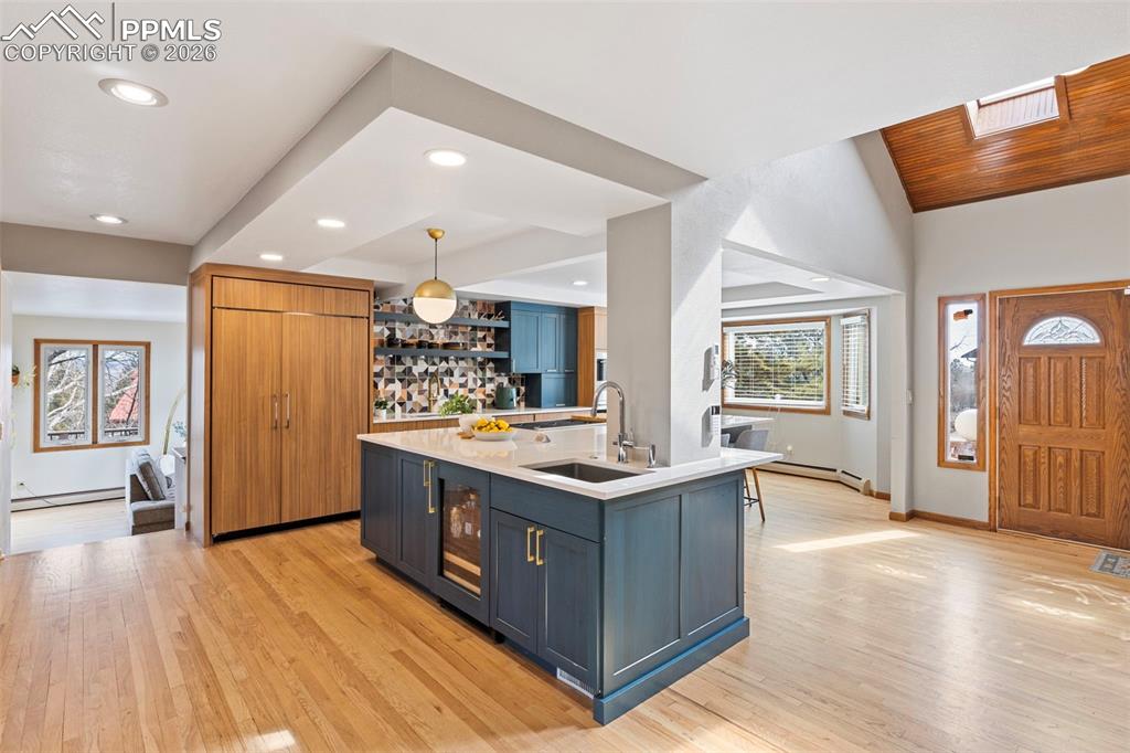 Image 11 of 48: Kitchen