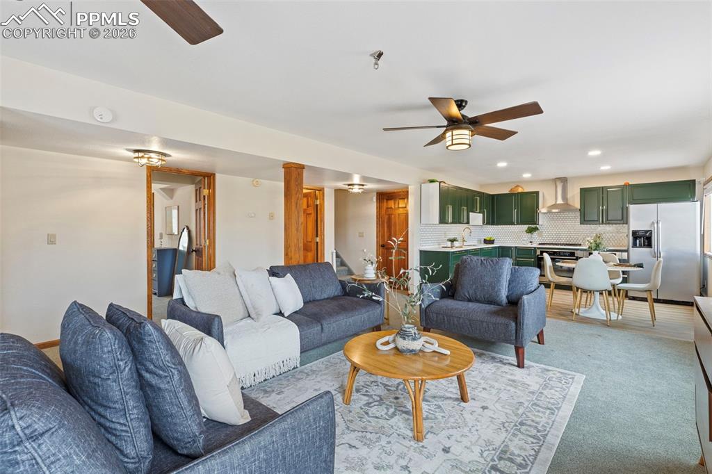 Image 33 of 48: Living Room