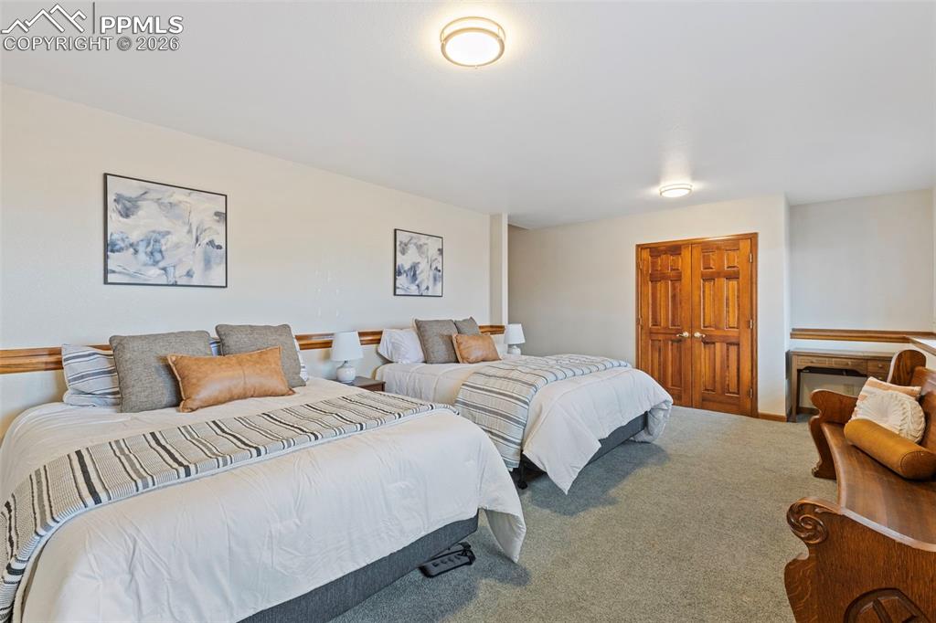 Image 38 of 48: Bedroom