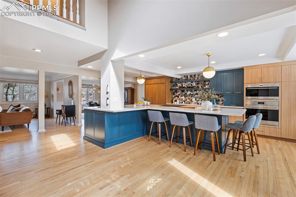 Image 7 of 48: Kitchen