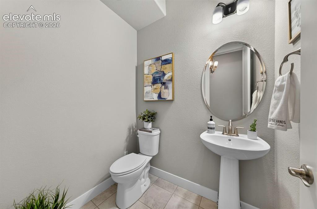 Image 18 of 42: Bathroom