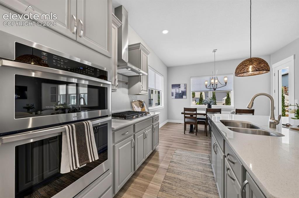 Image 8 of 42: Kitchen
