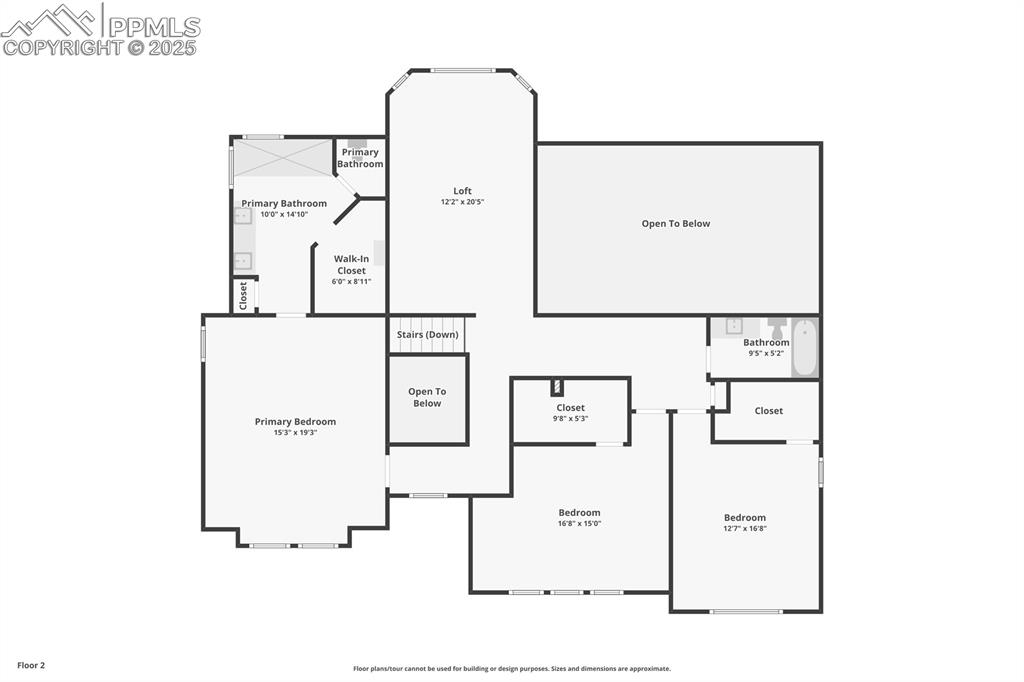 Image 43 of 44: View of room layout