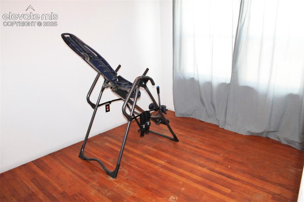 Image 10 of 20: Exercise Room