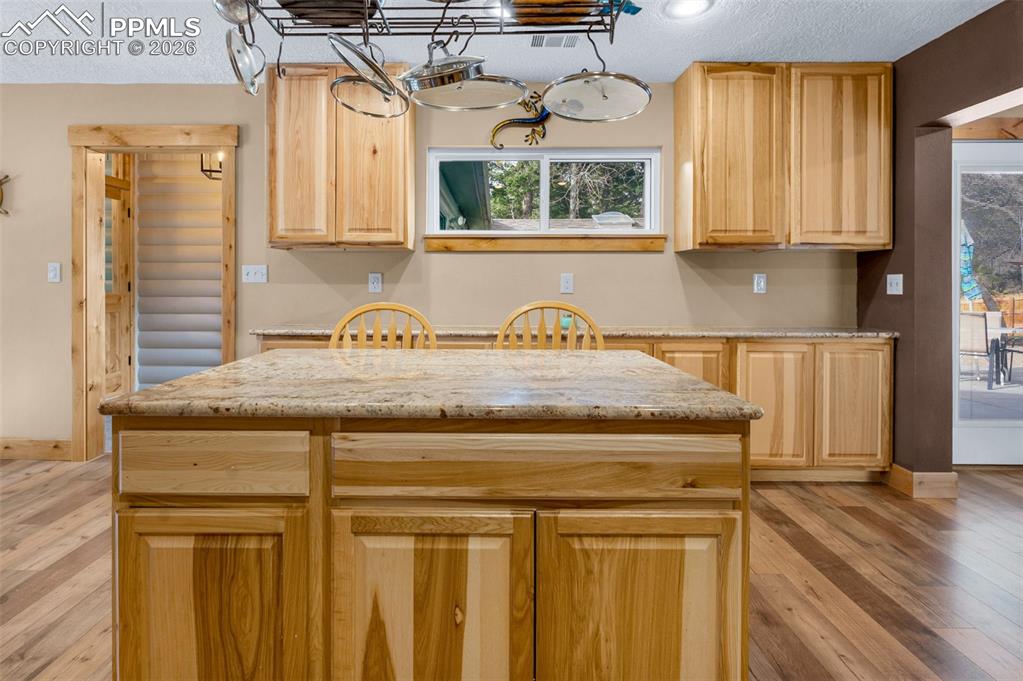 Image 11 of 48: Kitchen