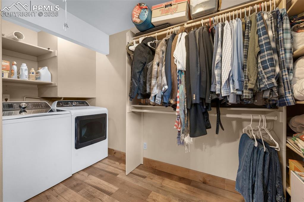 Image 33 of 48: Laundry