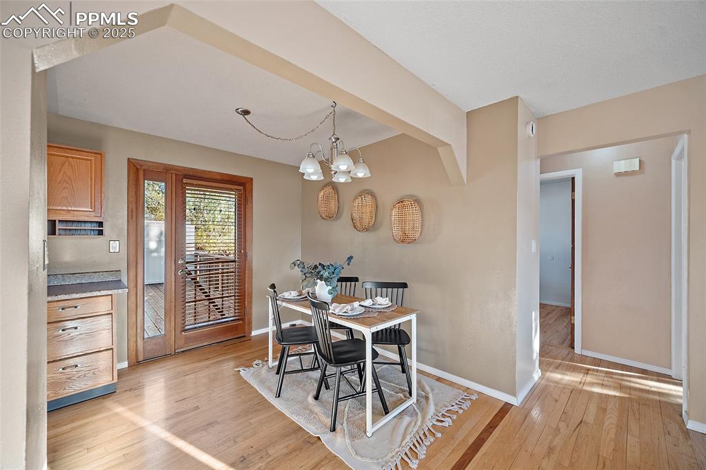 Image 9 of 49: Dining Area