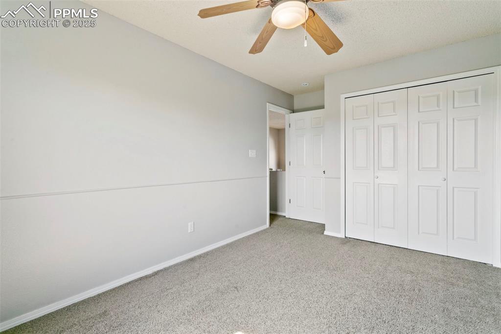 Image 17 of 27: Bedroom