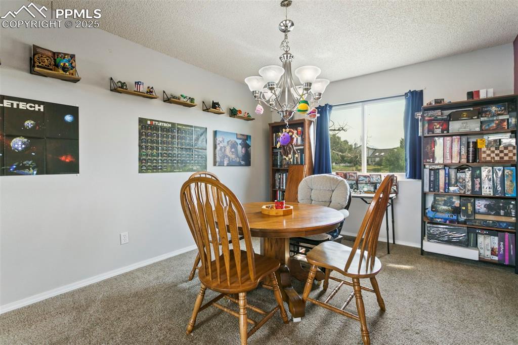 Image 6 of 27: Dining Area