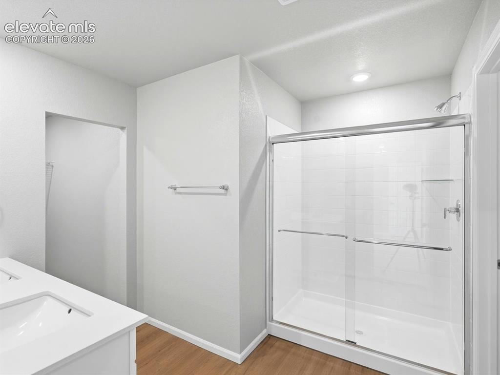 Image 17 of 24: Bathroom