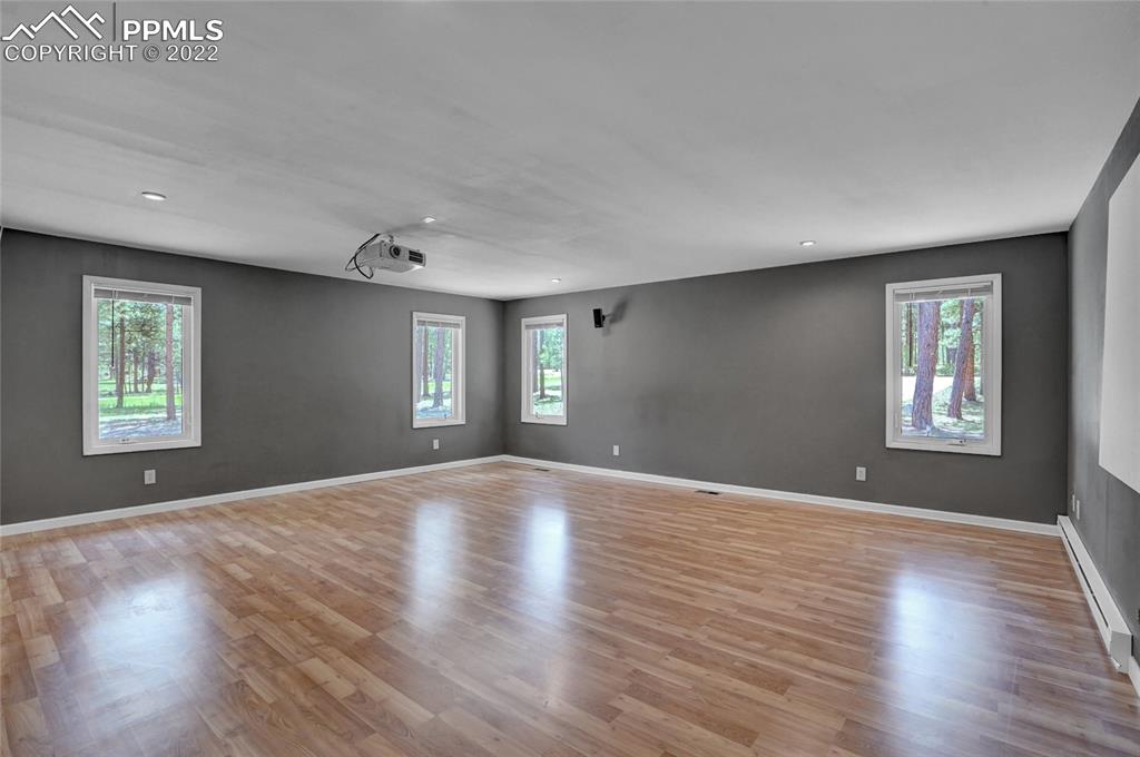 Listing 7394965, Image 24 of 49