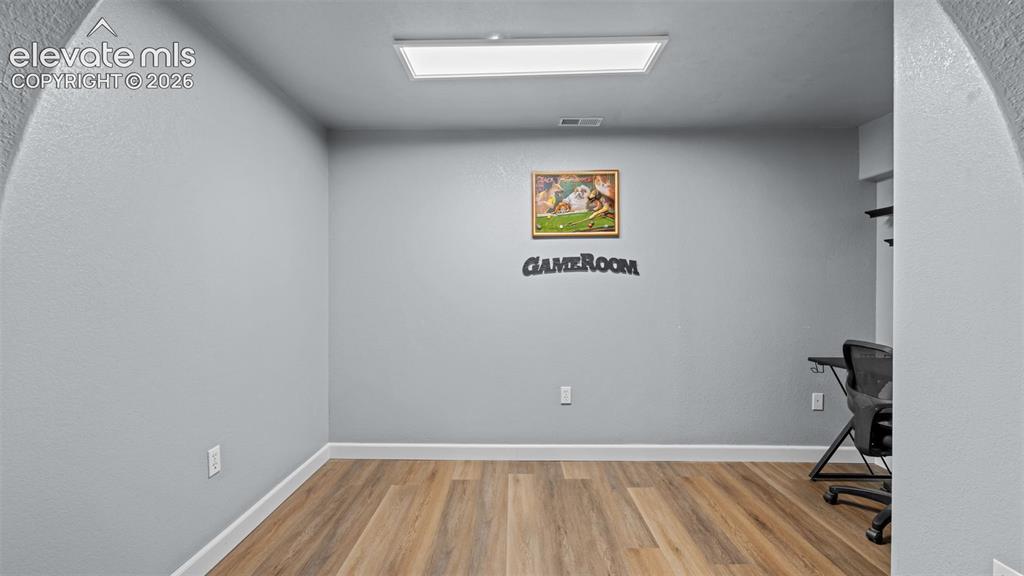 Image 22 of 34: Bonus Room