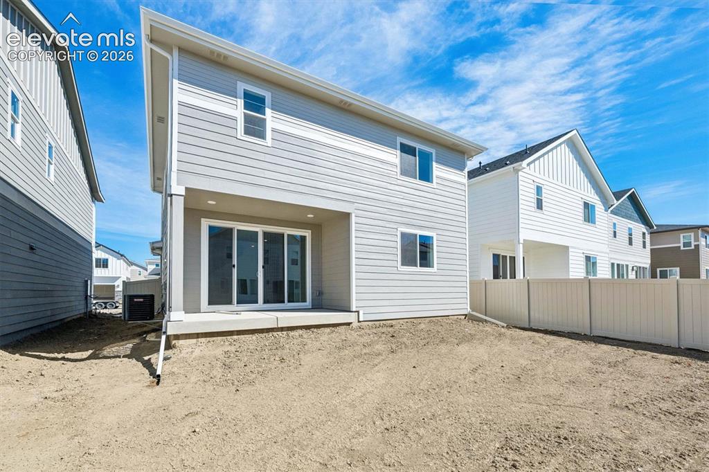 Image 19 of 21: Back of Structure