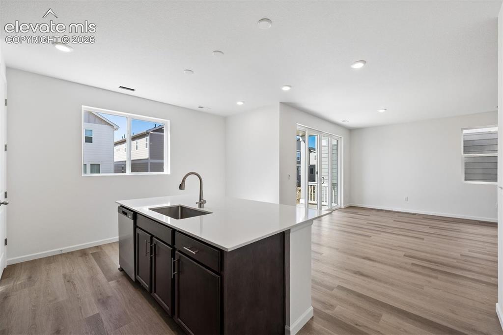 Image 8 of 21: Kitchen