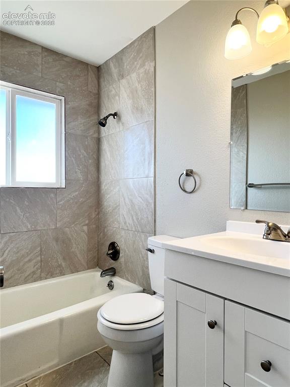 Image 8 of 35: Unit A- Bathroom