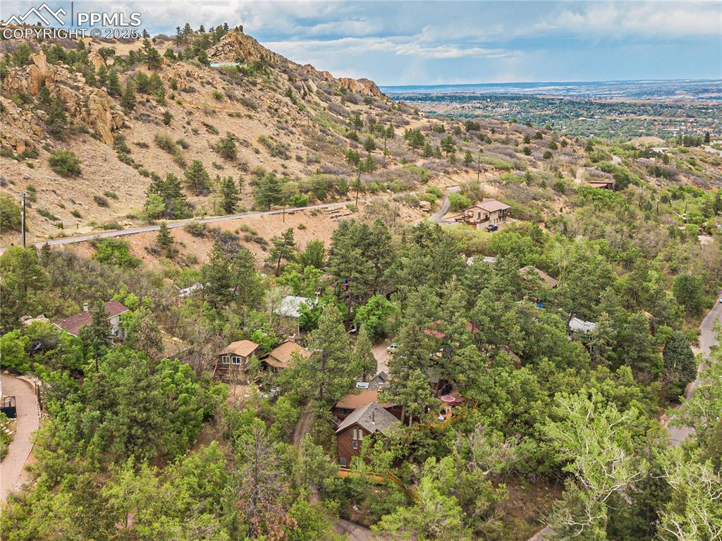 Image 20 of 23: Mountain view