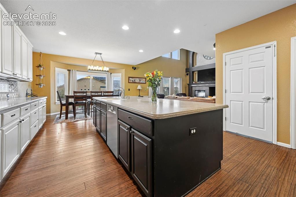 Image 11 of 39: Kitchen