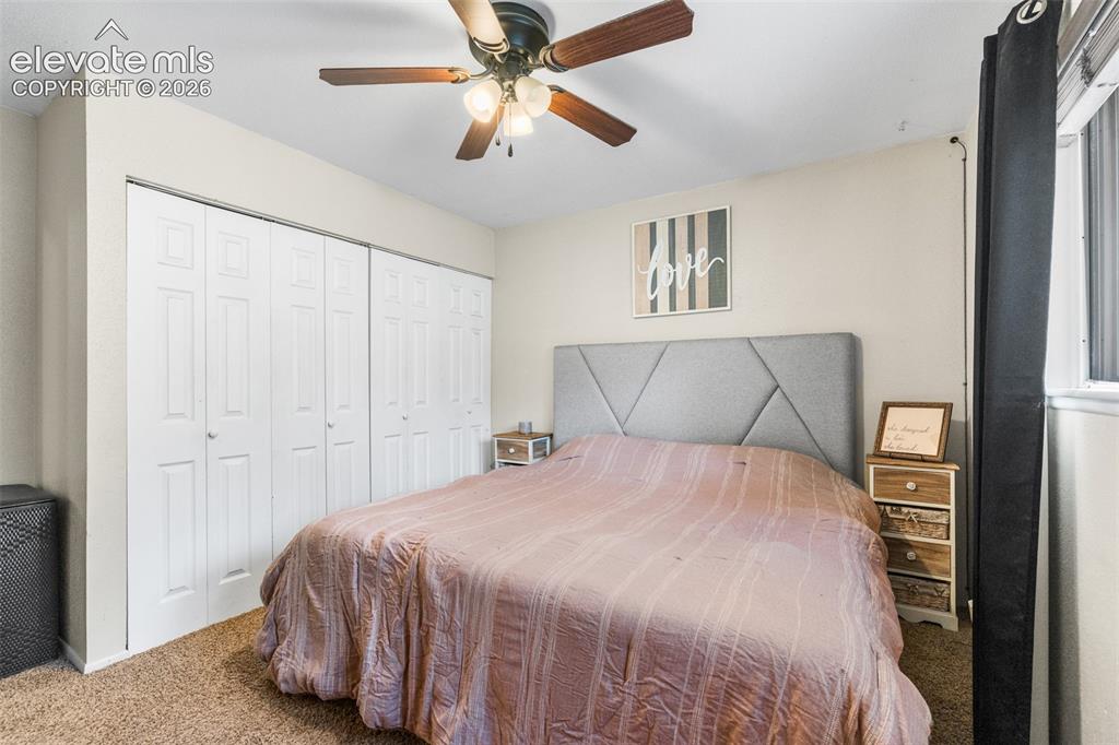 Image 16 of 22: Bedroom