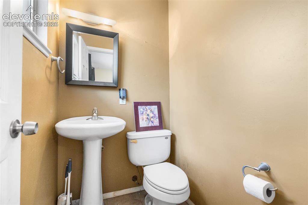 Image 17 of 22: Bathroom