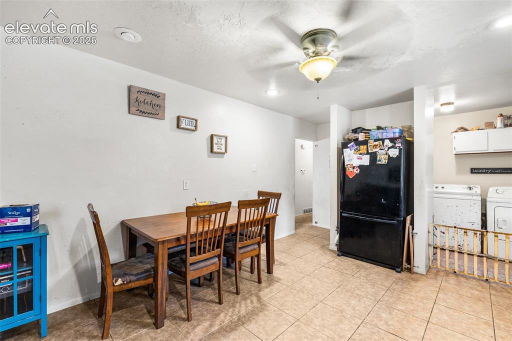 Image 9 of 22: Dining Area