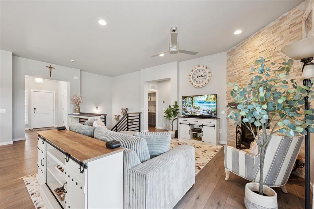 Image 17 of 44: Cozy and spacious!