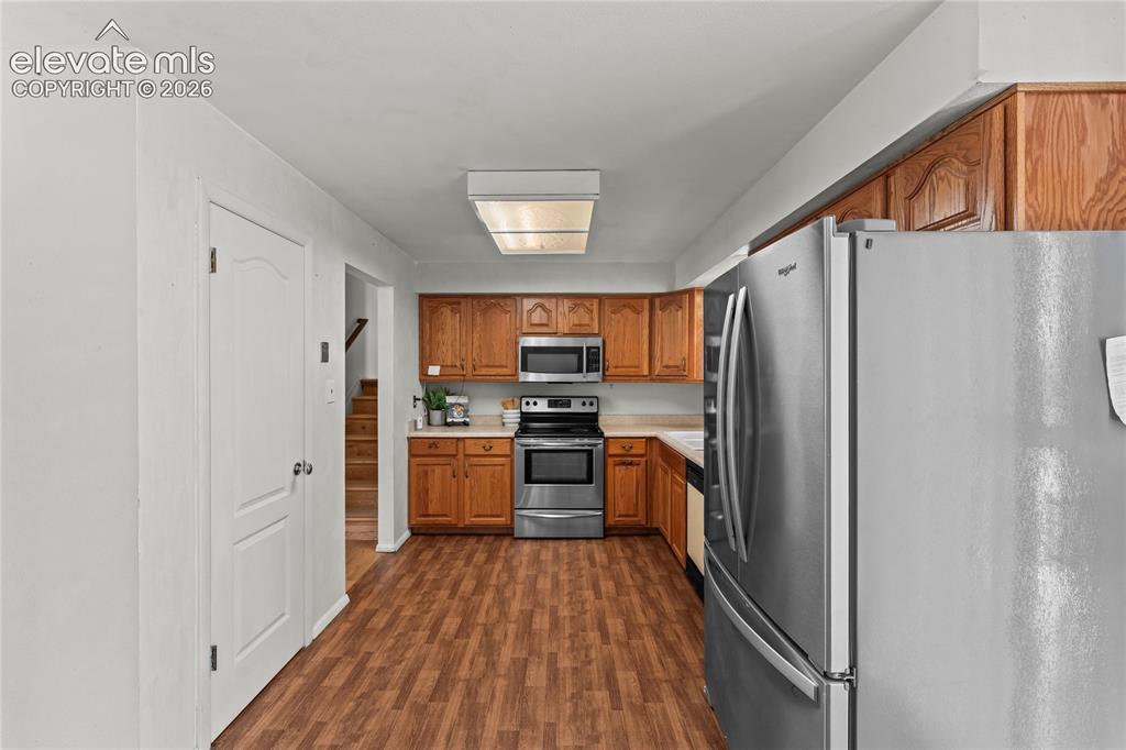 Image 12 of 34: Kitchen