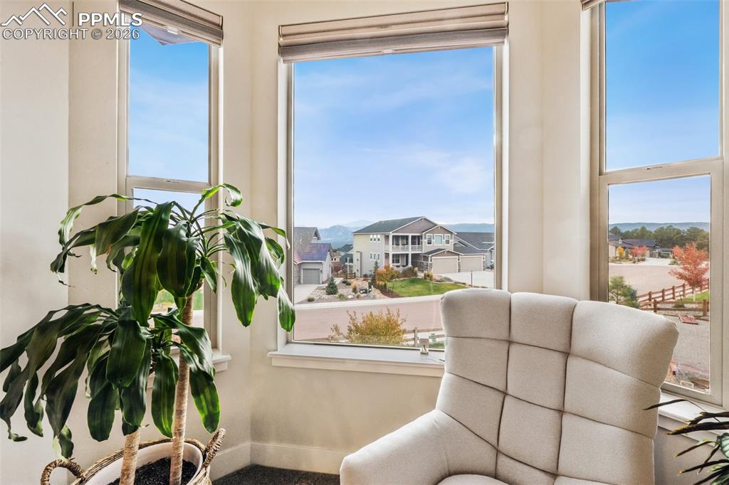 Image 19 of 50: Sitting Room