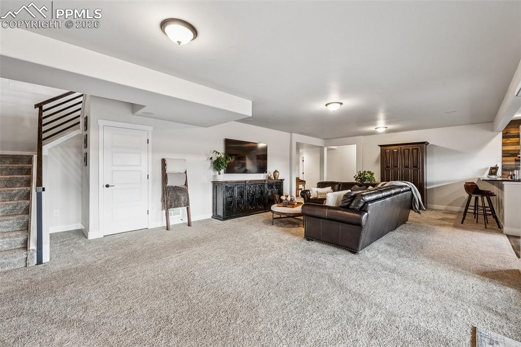 Image 30 of 50: Living Room